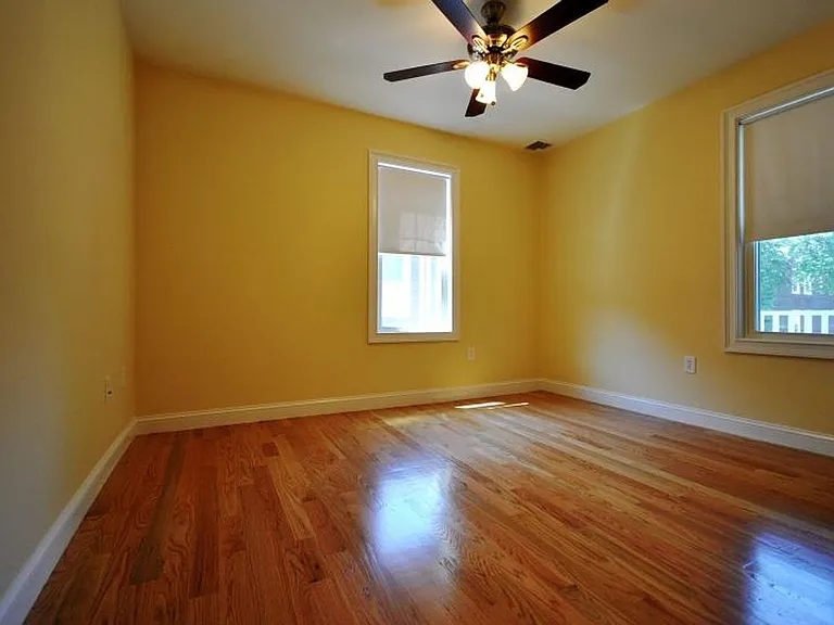 40 Turner St #11 — Photo 11