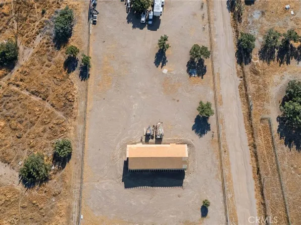 10717 Muscatel St, Oak Hills, CA 92344