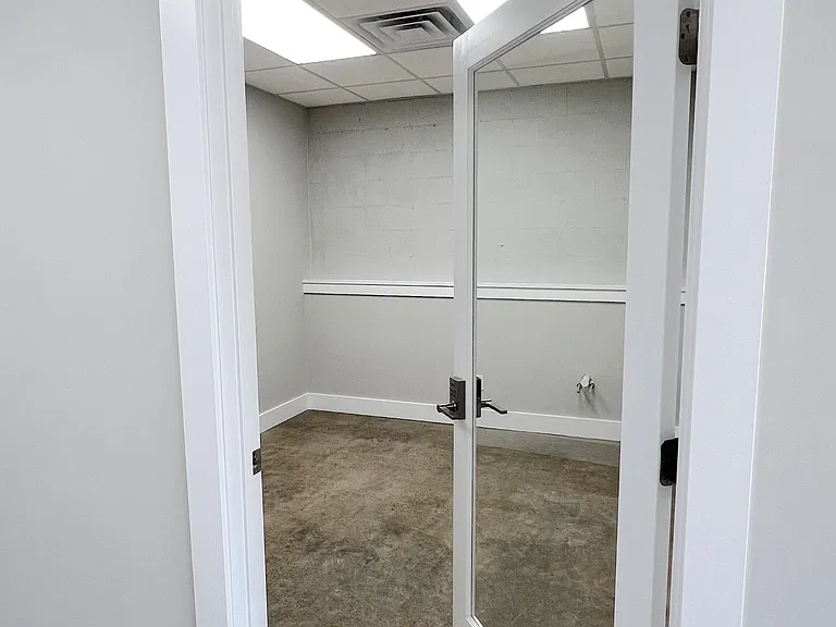 204 5th Ave E #102-103 — Photo 21