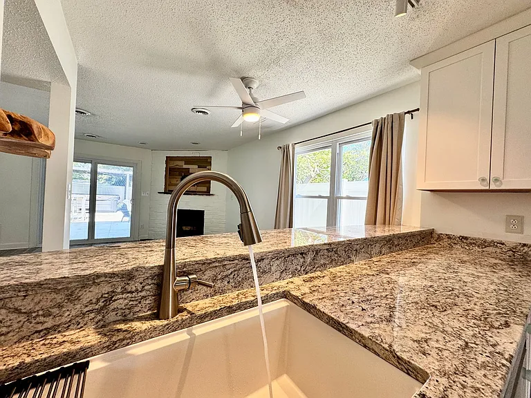 1509 Cypress Ave — Photo 10