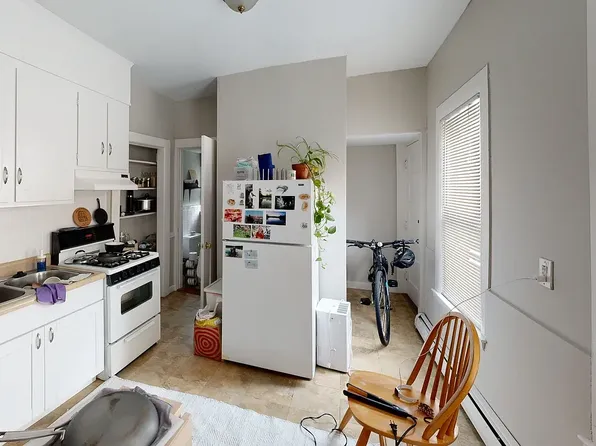 21 Elmer St #1, Cambridge, MA 02138