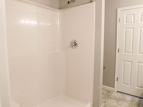 4th image of 3309 6th Way E Unit B-1