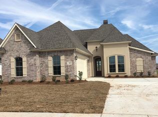 302 Ansley Cir, Benton, LA 71006