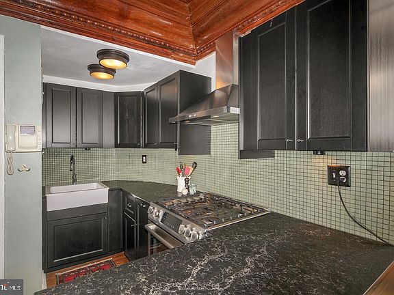 5th image of 1215 Spruce St #202