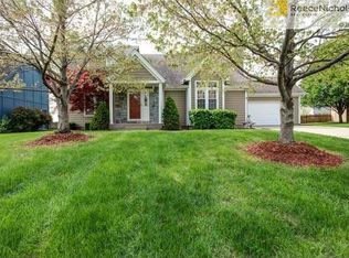 227 SW Marsh Wren St, Lees Summit, MO 64082
