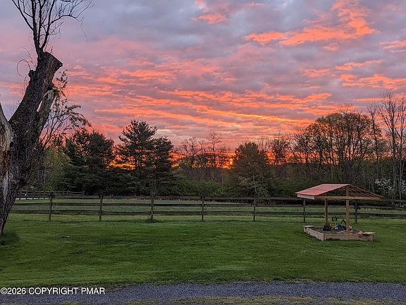 5th image of 3318 Spruce Cabin Rd