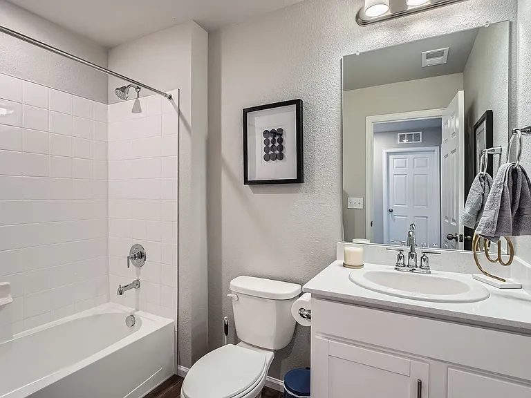 6364 N Lisbon St — Photo 2