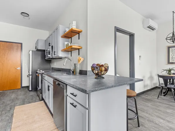 Scenic Salinger, 10 N Main St #663e4abe4, Rochester, NH 03867