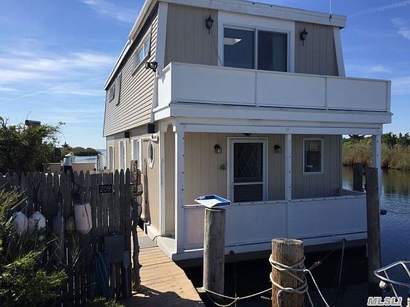 3rd image of 209 Colonial Dr