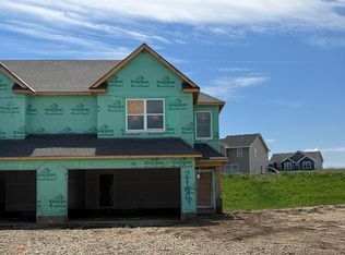 2154 Tyrone Dr, Shakopee, MN 55379