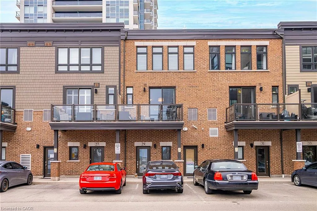 29 Esplanade Ln photo 1