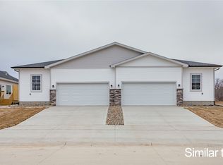 785 Linden St, Carlisle, IA 50047