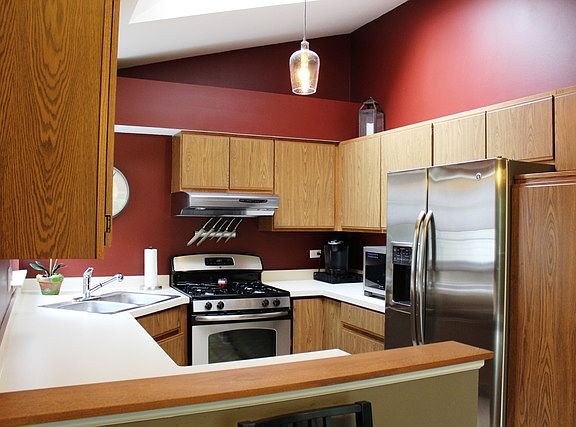 4th image of 244 W Hamilton Dr