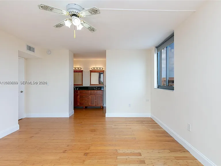 8100 Byron Ave #501 — Photo 17