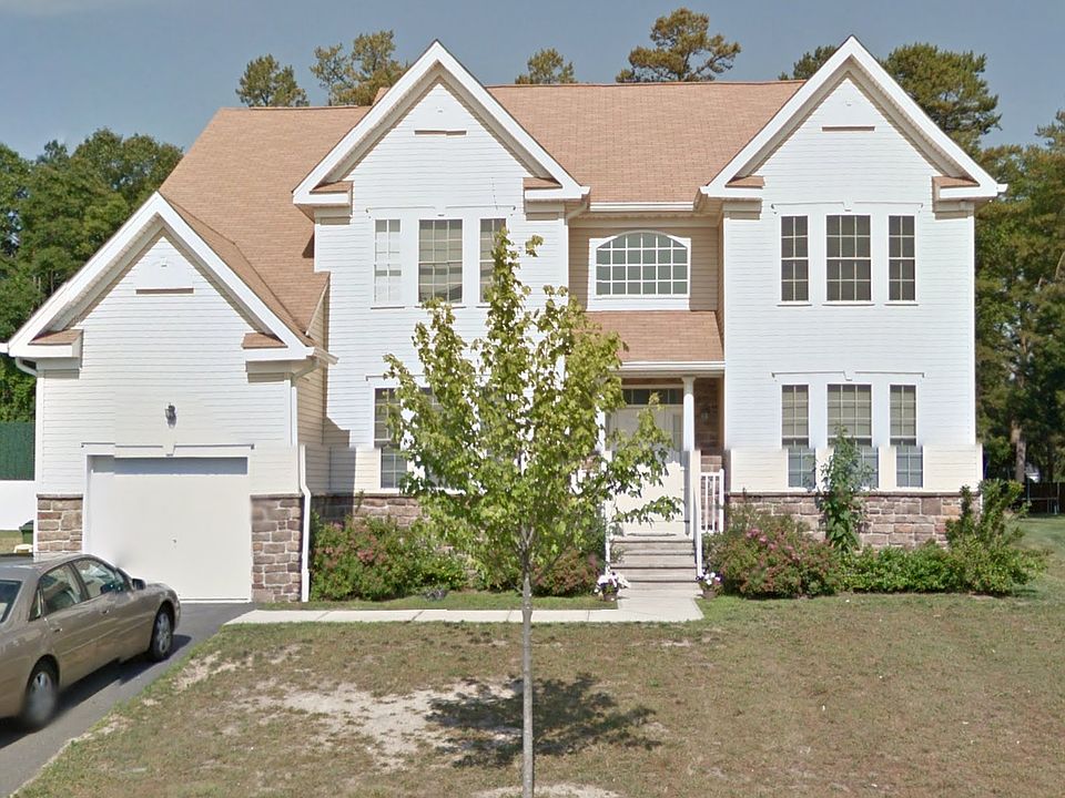 1st image of 1168 Coughlin St