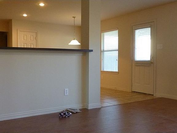 4th image of 219 Parakeet Dr