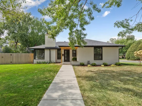 5400 Richmond Ln, Edina, MN 55436