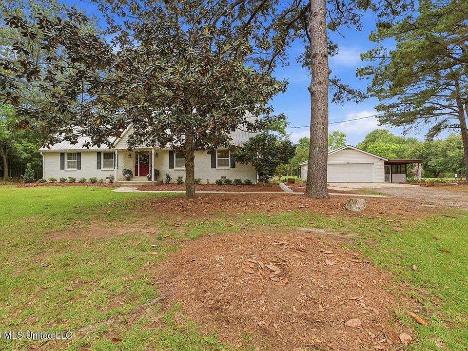 1st image of 327 Clarkdell Rd