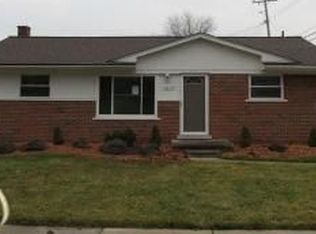 30137 Young Dr, Gibraltar, MI 48173