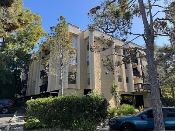 3rd image of 1215 Raintree Cir #87