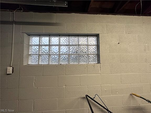 5th image of 387 Belmont St NW