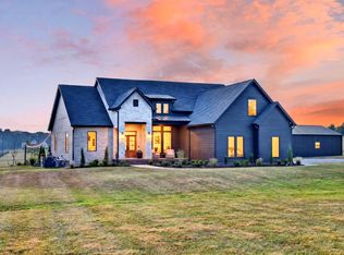 1147 Maxwell Branch Rd, Cottontown, TN 37048