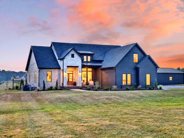 1147 Maxwell Branch Rd, Cottontown, TN 37048