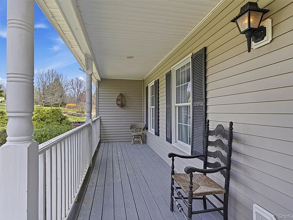 3rd image of 27 Ridge View Drive