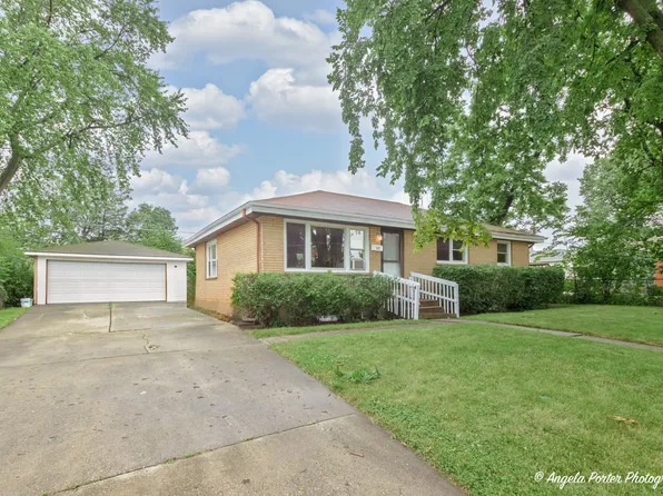 2322 Kemble Ave, North Chicago, IL 60064