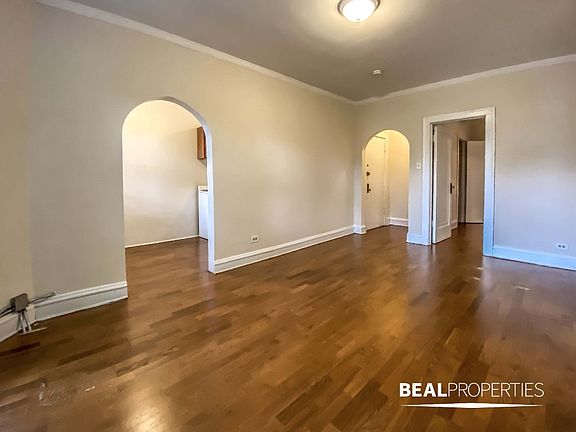 3rd image of 4631 N Paulina St #4631200