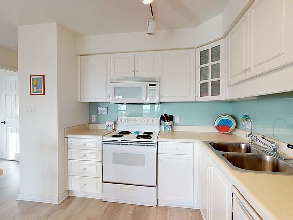 4th image of 102 Diann Street #19b2