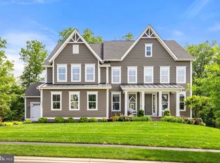 41251 Chatham Green Cir, Aldie, VA 20105
