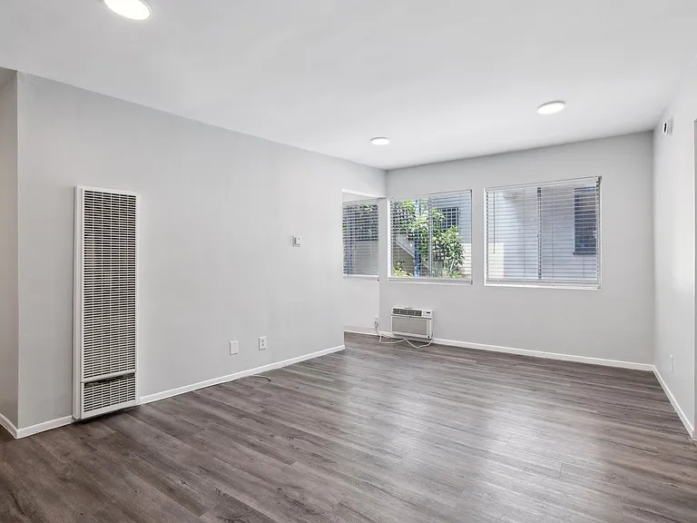 1253 Havenhurst Drive — Photo 10