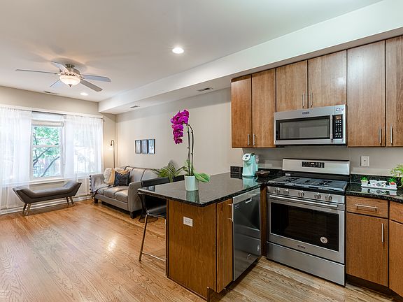 2nd image of 2717 N Sawyer Ave APT 1
