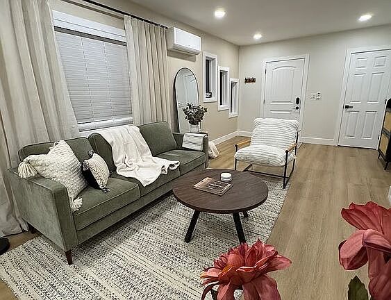 5th image of 5726-5718 Los Angeles St
