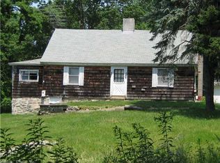 24 Davis Rd, Plainfield, CT 06374