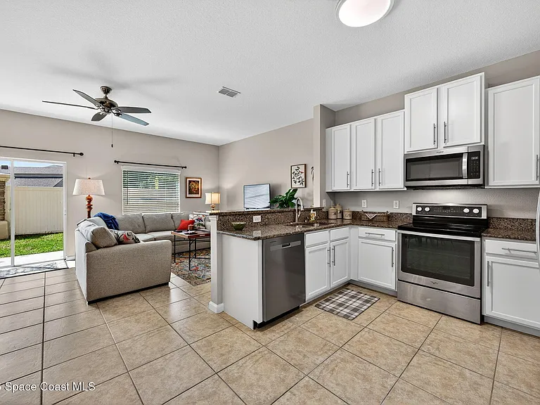 2515 Revolution St #103 — Photo 15