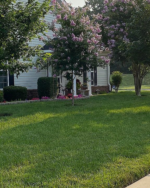 1st image of 9400 Fyvie Ln