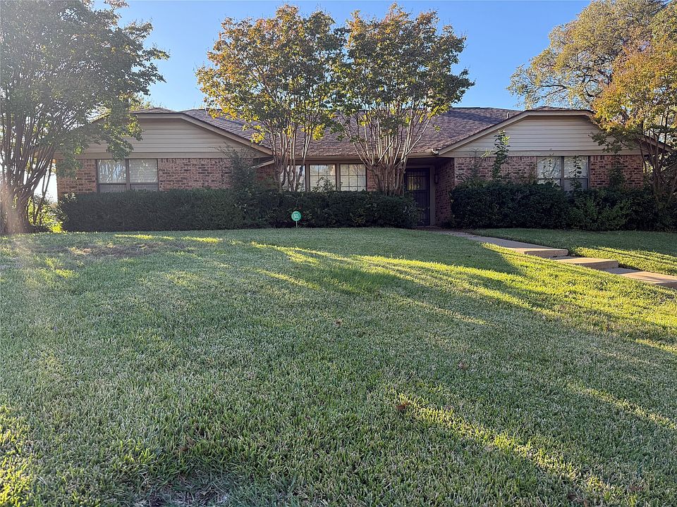 1st image of 4027 Cross Bend Dr