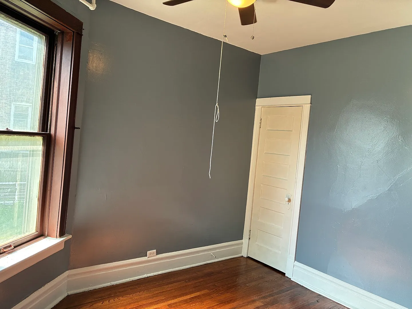 3 bed, 1.0 bath, 1200 sqft, $1,950 — Photo 4