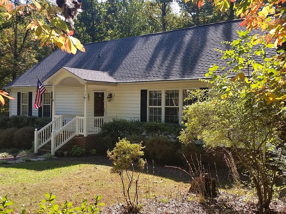 1st image of 1301 Winston Dr