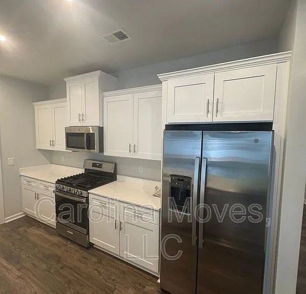 409 Mariene Dr — Photo 8