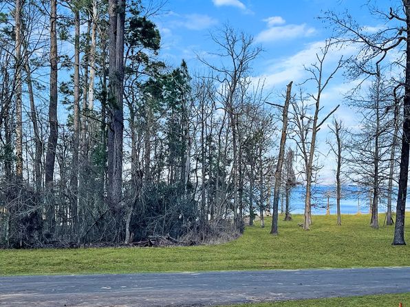 1949 Lakeshore Dr, Hemphill, TX 75948