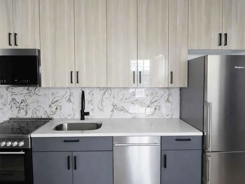 1st image of 2749 Brighton 7 St Floor 2