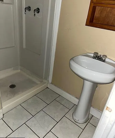 5634 Walnut St #3 — Photo 10