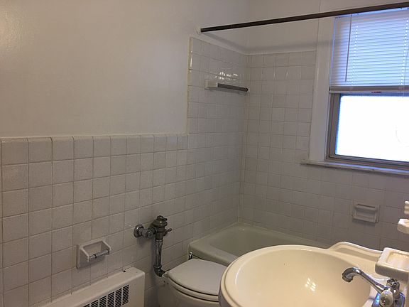 3rd image of 1130 Parker St APT 308