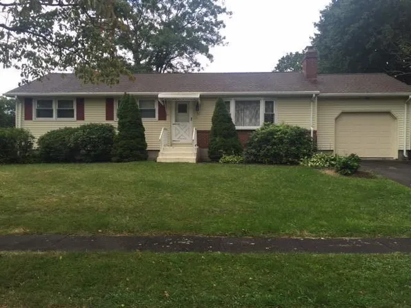 5 Amherst Dr, Milford, CT 06461