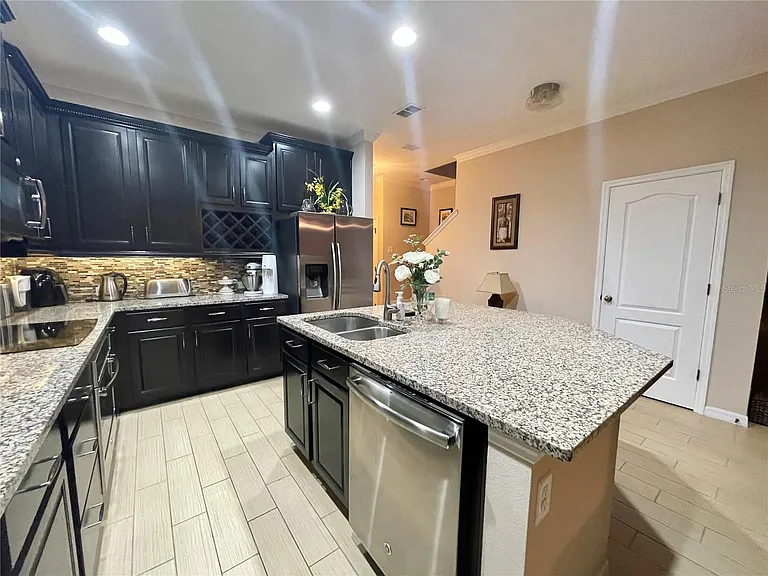 11421 Brownstone St — Photo 12