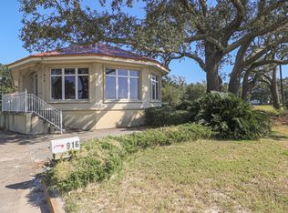 916 E Beach Blvd, Gulfport, MS 39501