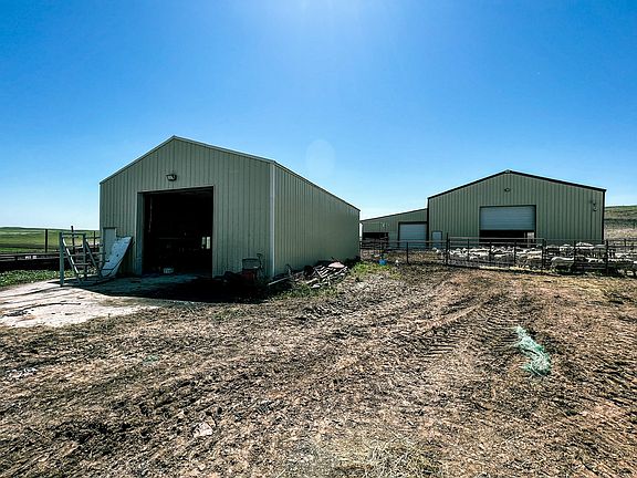 2nd image of 972 Road 106